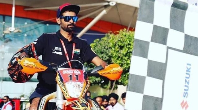 Kerala biker, Asbak Mon