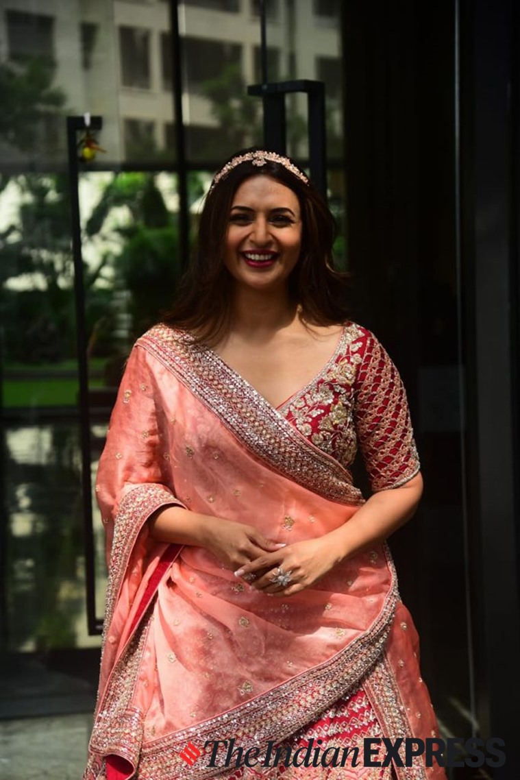 Divyanka Tripathi's white outfit is what nightmares are made of - India  Today