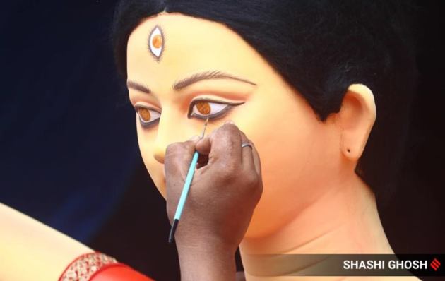 Durga Puja, Durga Puja 2021 photos, Durga Puja 2021 news, Durga Puja 2021 indian express, Durga Puja 2021 preparations, indian express, indian express news