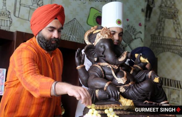 In Pictures Indians Celebrate The Festival Of Ganesh Chaturthi Lifestyle Gallery News The 6292