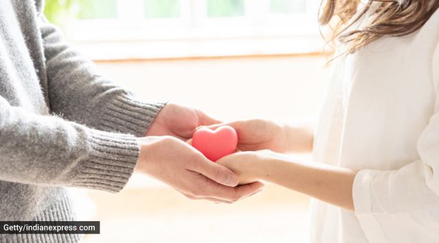 World Heart Day, World Heart Day 2021, heart health, healthy relationships and heart health, romantic relationships and heart health, broken heart syndrome, indian express news