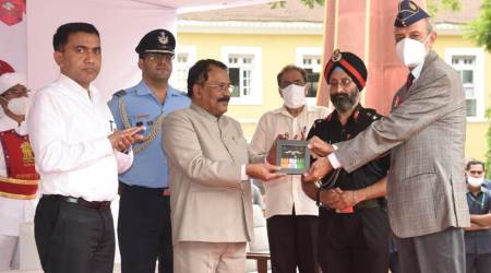 Governor P S Sreedharan Pillai at an event to felicitate  veterans from Goa who had participated in the 1971 war.