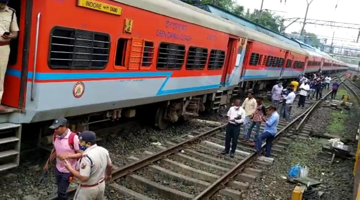 Two Coaches Of Indore-Daund Train Derail At Lonavala Station, No ...