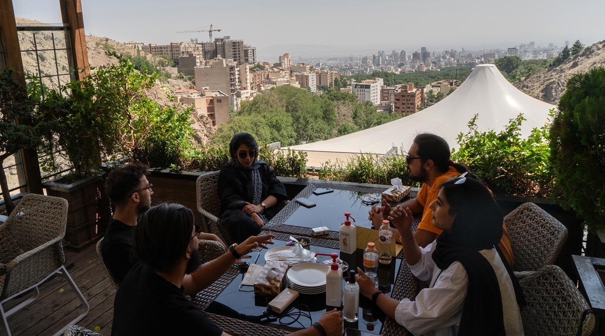  I Can t Imagine A Good Future Young Iranians Increasingly Want Out 