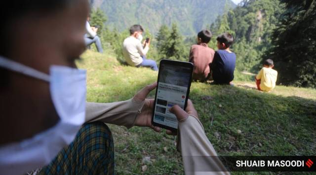 As rural Net project lags, IT Ministry’s CSC seeks to buy out PSU