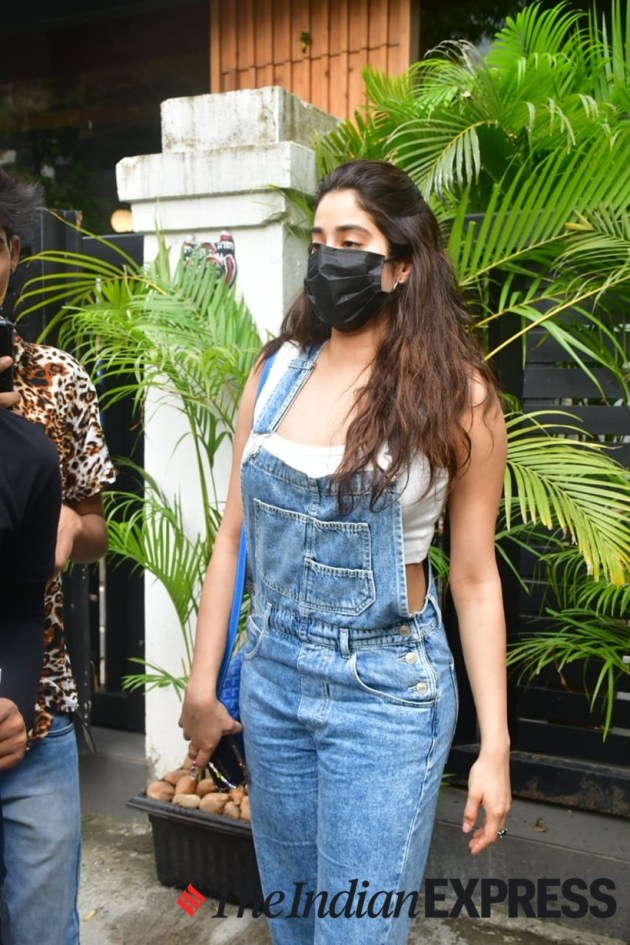 fashion hits and misses, fashion hits and misses indian express, fashion indian express, latest fashion, latest fashion news, fashion news, celebrity fashion, fashion, bollywood fashion, latest fashion looks, indian express