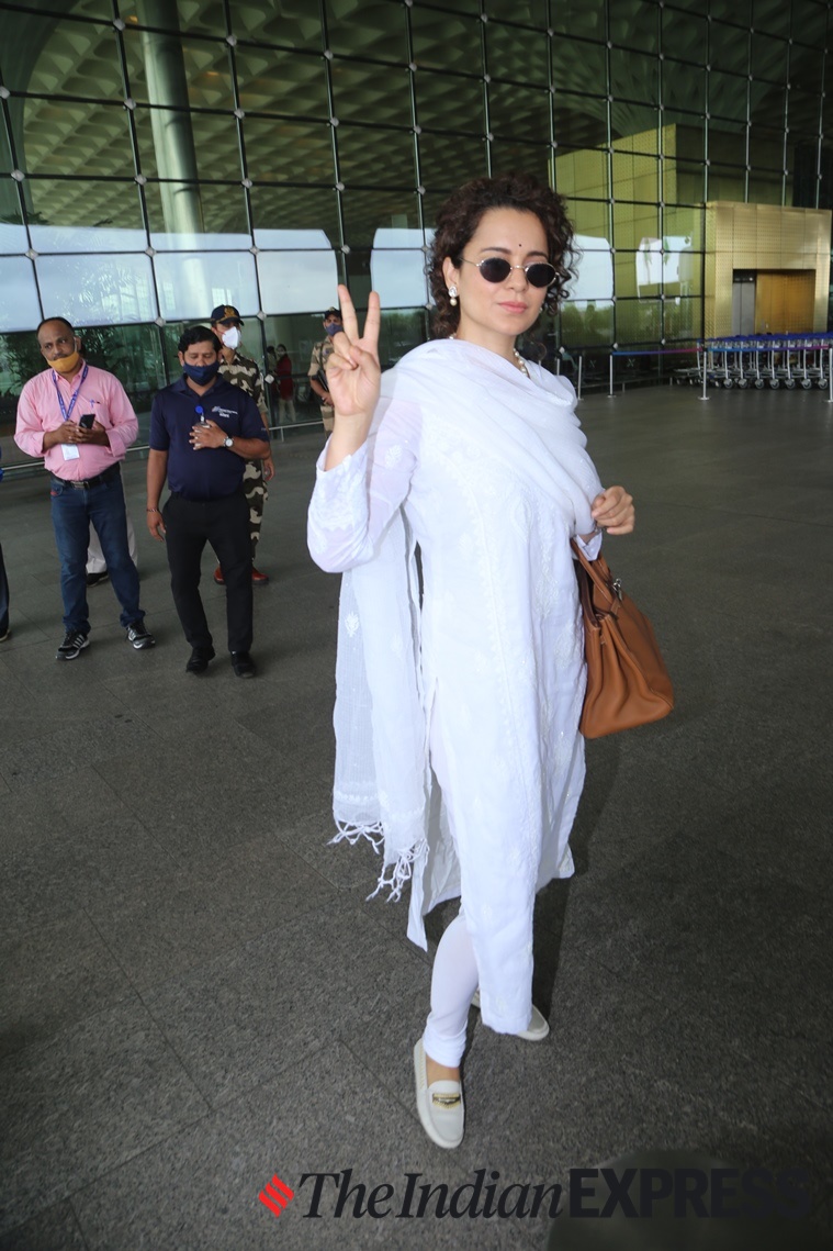 Airport Fashion Kangana Ranaut To Sidharth Malhotra Celebs Sport Stylish Looks Fashion News