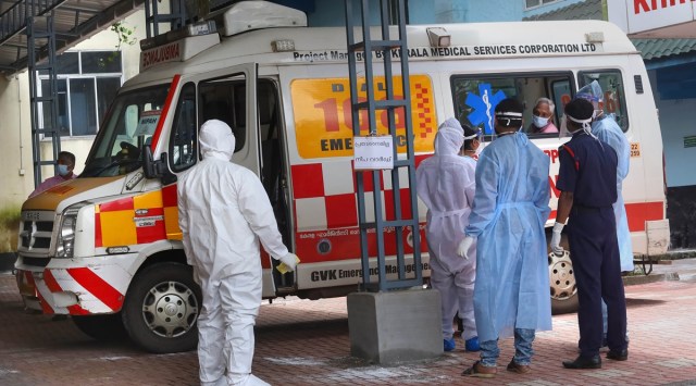 Health workers at Nipah virus isolation centre in Kozhikode Medical college. (Photo: PTI/File)