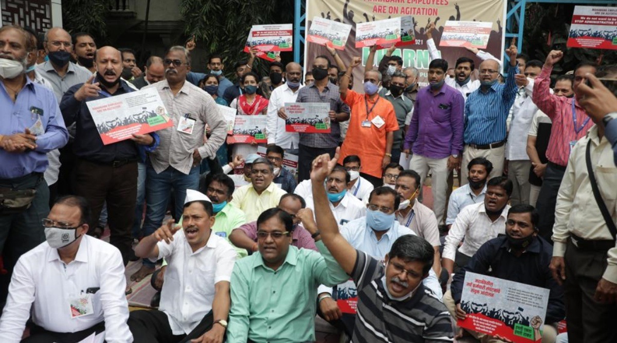 Pune: Mahabank employee unions hold dharna outside headquarters | Pune news