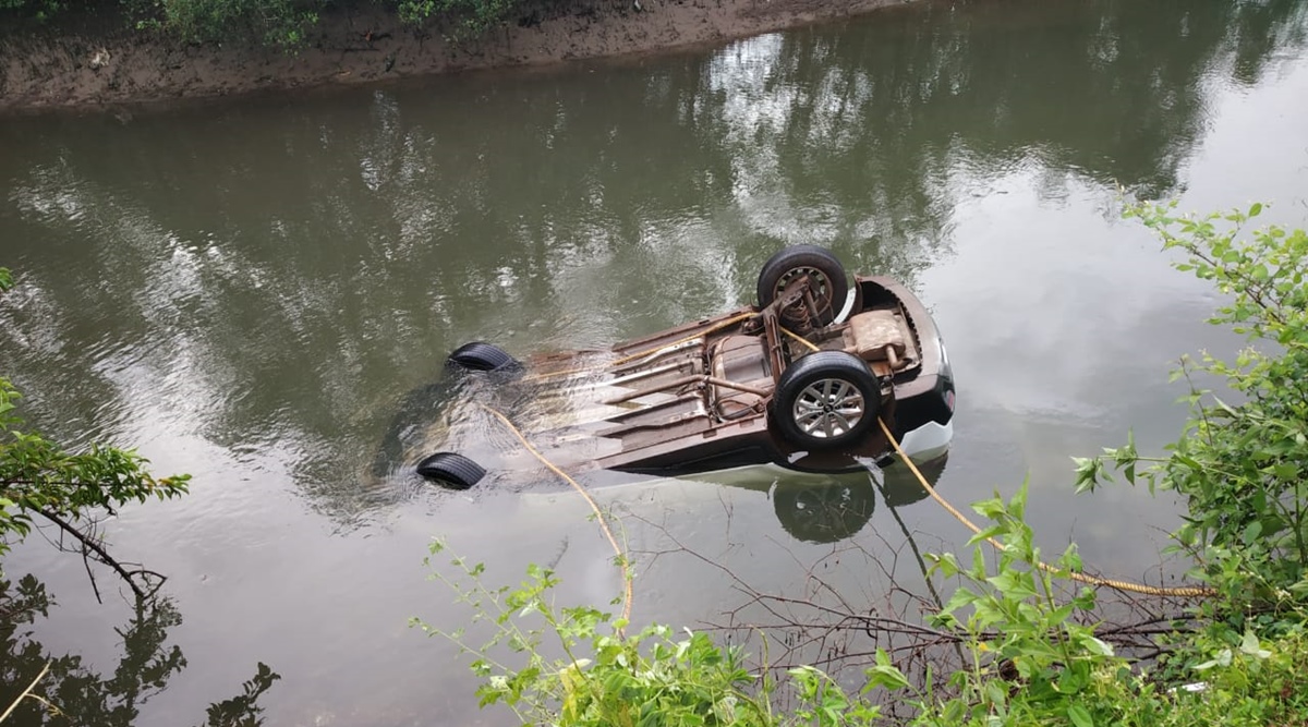 Two Pune tourists die as car falls into creek in Goa | Pune News