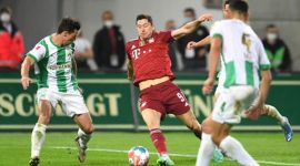 Bundesliga - Greuther Fuerth v Bayern Munich