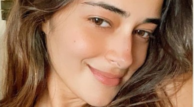 headstands, what to consider about headstands, indianexpress.com, ananya panday fitness, fitness goals, how to do headstand, headstand variations, ananya panday headstand, anshuka parwani yoga,