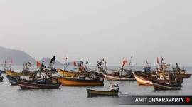 Junagadh, Mangrol, Gujarat boat makers, Gujarat boat builders, Covid-19, cyclones, indian epxress, indian express news, current affairs, gujarat news