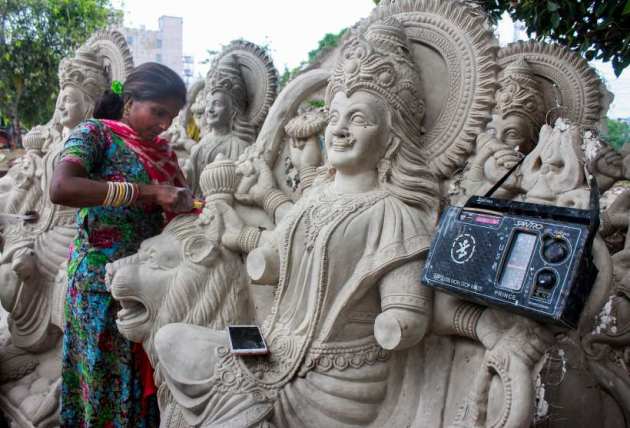 Durga Puja, Durga Puja 2021 photos, Durga Puja 2021 news, Durga Puja 2021 indian express, Durga Puja 2021 preparations, indian express, indian express news