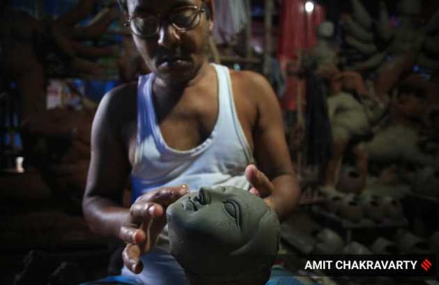 Durga Puja, Durga Puja 2021 photos, Durga Puja 2021 news, Durga Puja 2021 indian express, Durga Puja 2021 preparations, indian express, indian express news