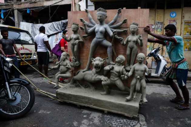 Durga Puja, Durga Puja 2021 photos, Durga Puja 2021 news, Durga Puja 2021 indian express, Durga Puja 2021 preparations, indian express, indian express news