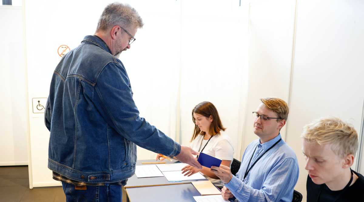 Iceland’s ruling coalition boosts majority, preliminary election