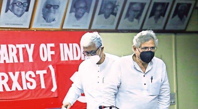 CPI(M) general secretary Sitaram Yechury with Manik Sarkar at a press conference at the party office in Delhi. (Photo: Abhinav Saha)