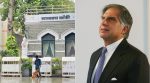 ratan tata, stray dog man umbrella, taj hotel employee share umbrella street dog, man share umberlla street dog, mumbai rain, good news, indian express