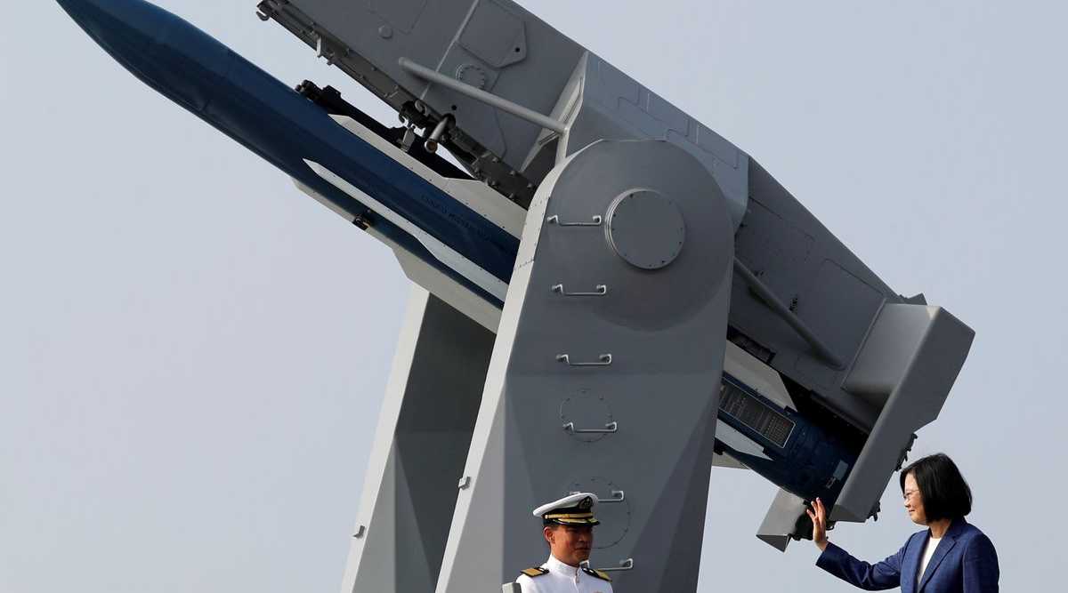 Taiwan's President Tsai Ing-wen waves to the media aboard the PFG-1112 Ming Chuan, a Perry-class guided missile frigate, after a commissioning ceremony at Kaohsiung's Zuoying naval base, Taiwan November 8, 2018. (Photo: Reuters)