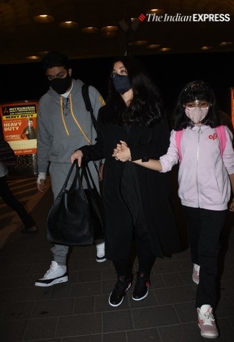 Spotted! Abhishek Bachchan, Aishwarya Rai & Aaradhya at airport