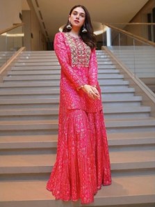 Aditi Rao Hydari oozes elegance in her latest ethnic looks