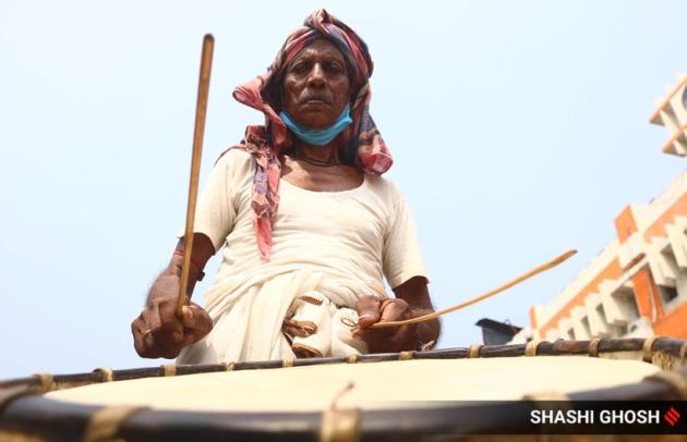durga puja, durga puja dhaki, durga puja celebrations