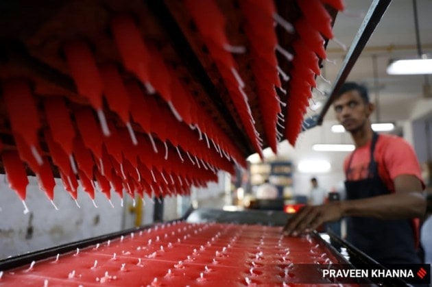 Diwali celebration 2021, Diwali celebrations, Diwali celebrations delhi, Diwali celebrations visually impaired, Diwali celebrations for the blind, diwali 2021 amidst covid-19, pandemic diwali celebrations, indianexpressonline