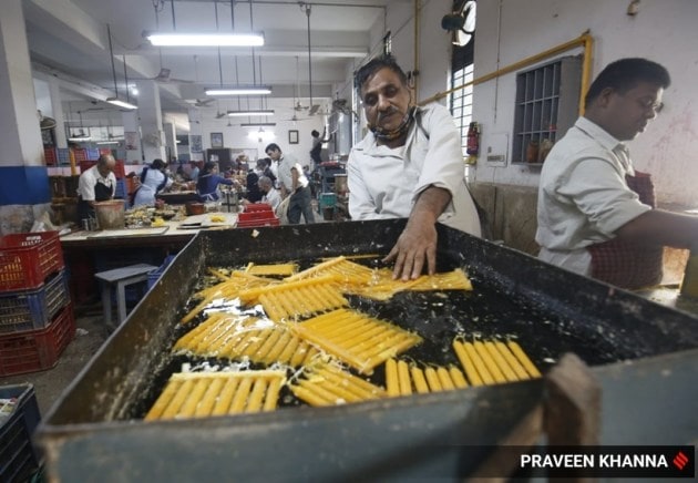 Diwali celebration 2021, Diwali celebrations, Diwali celebrations delhi, Diwali celebrations visually impaired, Diwali celebrations for the blind, diwali 2021 amidst covid-19, pandemic diwali celebrations, indianexpressonline