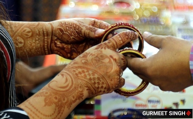 karwa chauth moon pics, karwa chauth news
