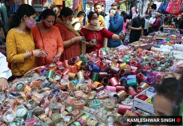karwa chauth moon pics, karwa chauth news