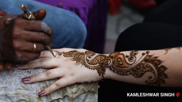 karwa chauth moon pics, karwa chauth news