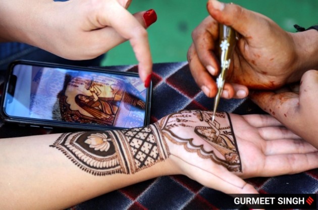 karwa chauth moon pics, karwa chauth news