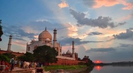 Taj Mahal, artisans Taj miniature, Taj Mahal tourism