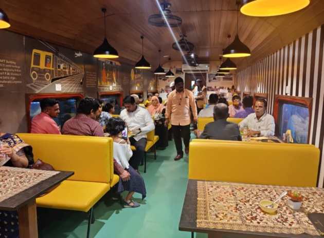 restaurant on wheels, railway restaurant, Chhatrapati Shivaji Maharaj Terminus restaurant, Mumbai train restaurant, CSMT train restaurant, Mumbai Railways restaurant, indianexpressonline