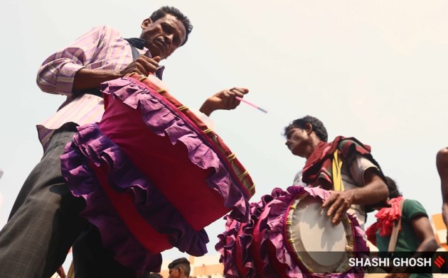 durga puja, durga puja dhaki, durga puja celebrations