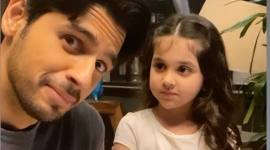 Shershaah star Sidharth Malhotra joined a little digital creator Kiara Khanna to recreate a dialogue from the hit film
