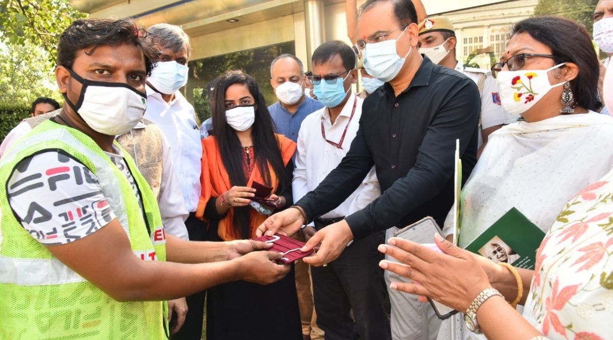 Chairperson Naresh Kumar said that in the previous two campaigns NDMC collected 7,568 kg and 10,680 kg plastic waste in exchange for more than 9,000 cloth bags in Connaught Place and Khan Market stalls.