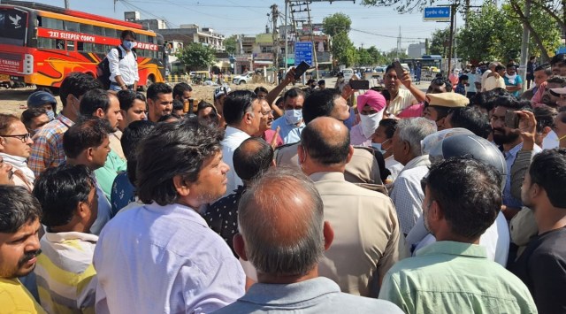 The protesters also told police that if namaz is offered at the same site next Friday and an “unfortunate incident” were to occur, it would be the responsibility of the administration. (Express photo)