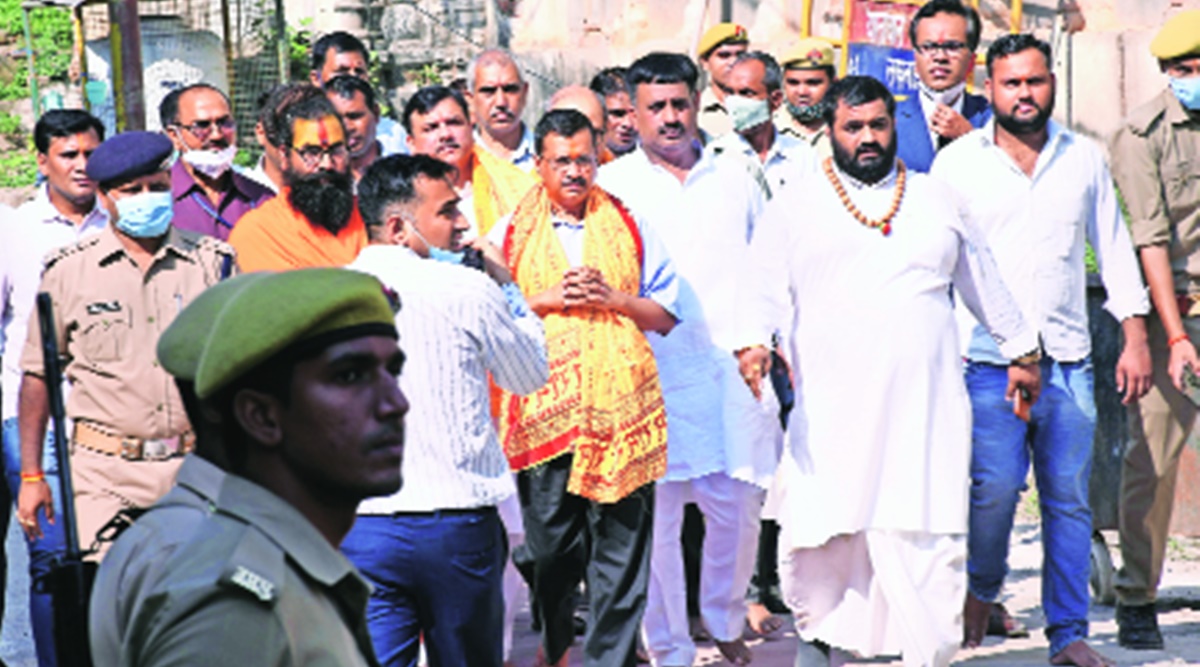 Kejriwal offers prayers at Ram Temple site, Adityanath hits out