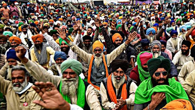 This is an effort to start a confrontation between employees and farmers. Hence we have started dharna outside five more of their stores, asking them to hire these employees back,” said Shingara Singh Mann, senior vice-president, BKU Ugrahan. (File)