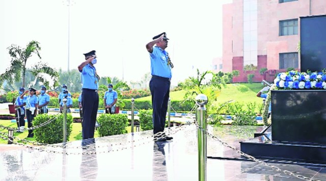 Air Marshal Vikram Singh at the War Memorial. Express