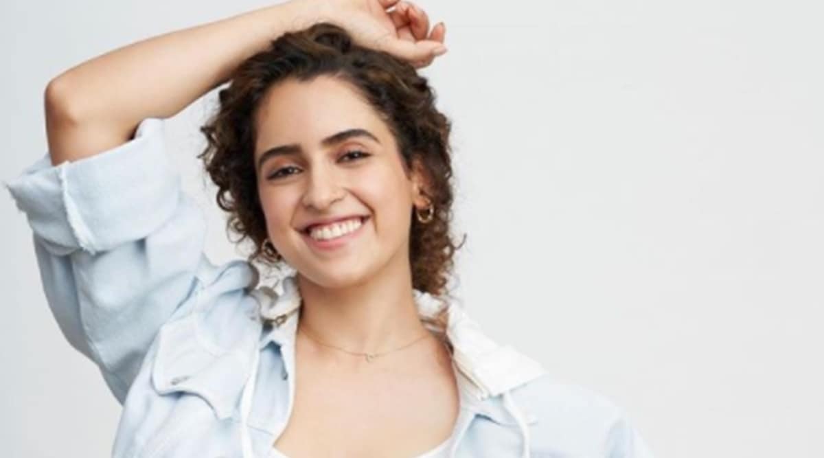 Sanya Malhotra Porn - Sanya Malhotra shows how to ace ethnic wear in embroidered kurta set; see  pics | Fashion News - The Indian Express