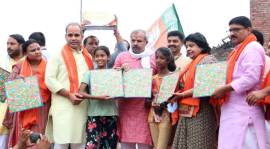 snakes and ladders board game no alt set