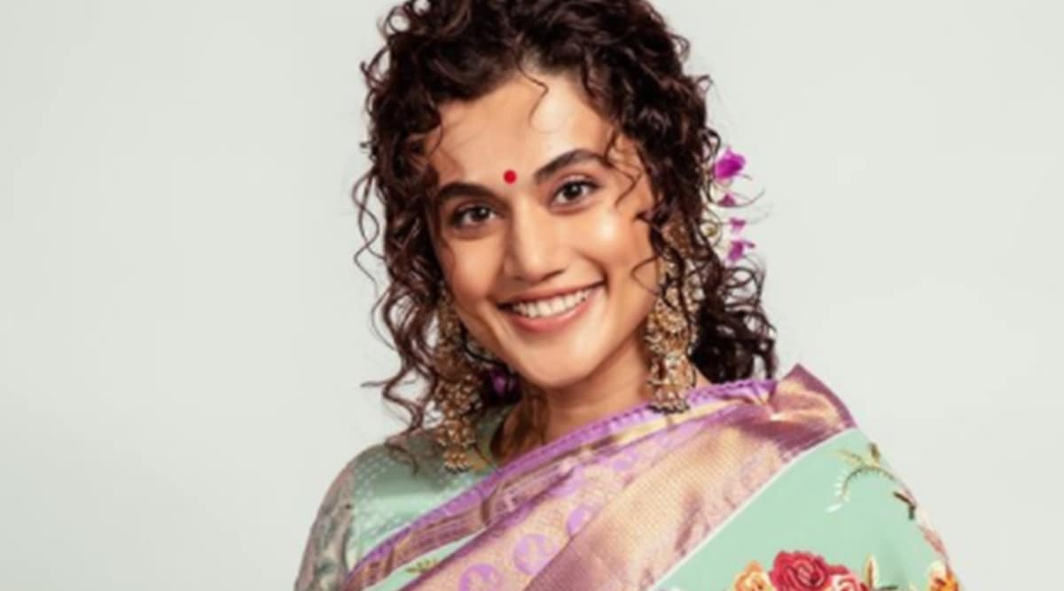 Taapsee Pannu Berjalan Di Lereng Gaurang Shah Di Lakme Fashion Week 2295