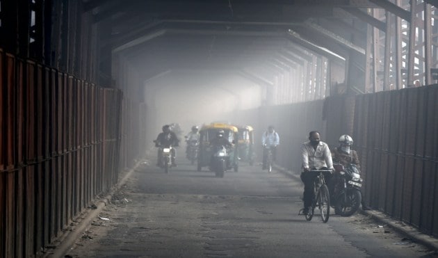 Day After Diwali New Delhi Shrouded In Toxic Smog India News News The Indian Express 7333