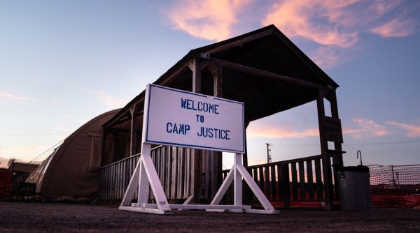 20 Years Later The Story Behind The Guantánamo Photo That Wont Go Away World News The 