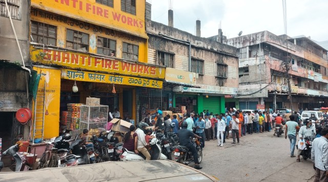 Shortage of firecrackers hits Hyderabad’s wholesale market | Hyderabad ...