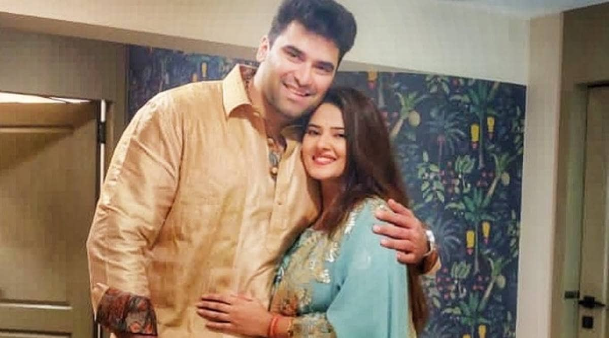 Kratika Sengar Dheer, Nikitin Dheer share they are 'extremely blessed' as  they announce pregnancy: 'Dheer Junior coming' | Entertainment News,The  Indian Express