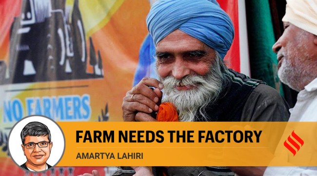 Protesting farmers at Singhu Border in New Delhi (Express Photo/Amit Mehra)